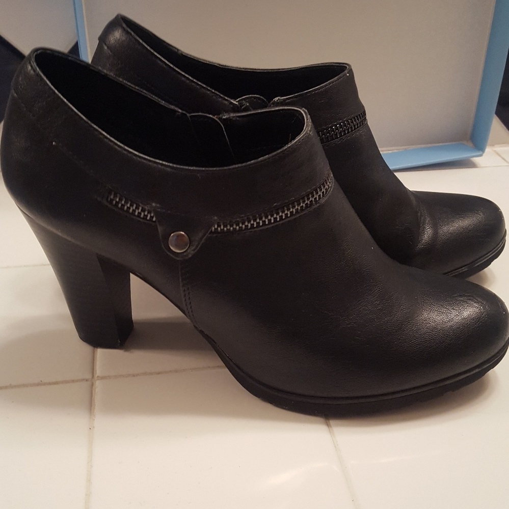 Cute heeled booties